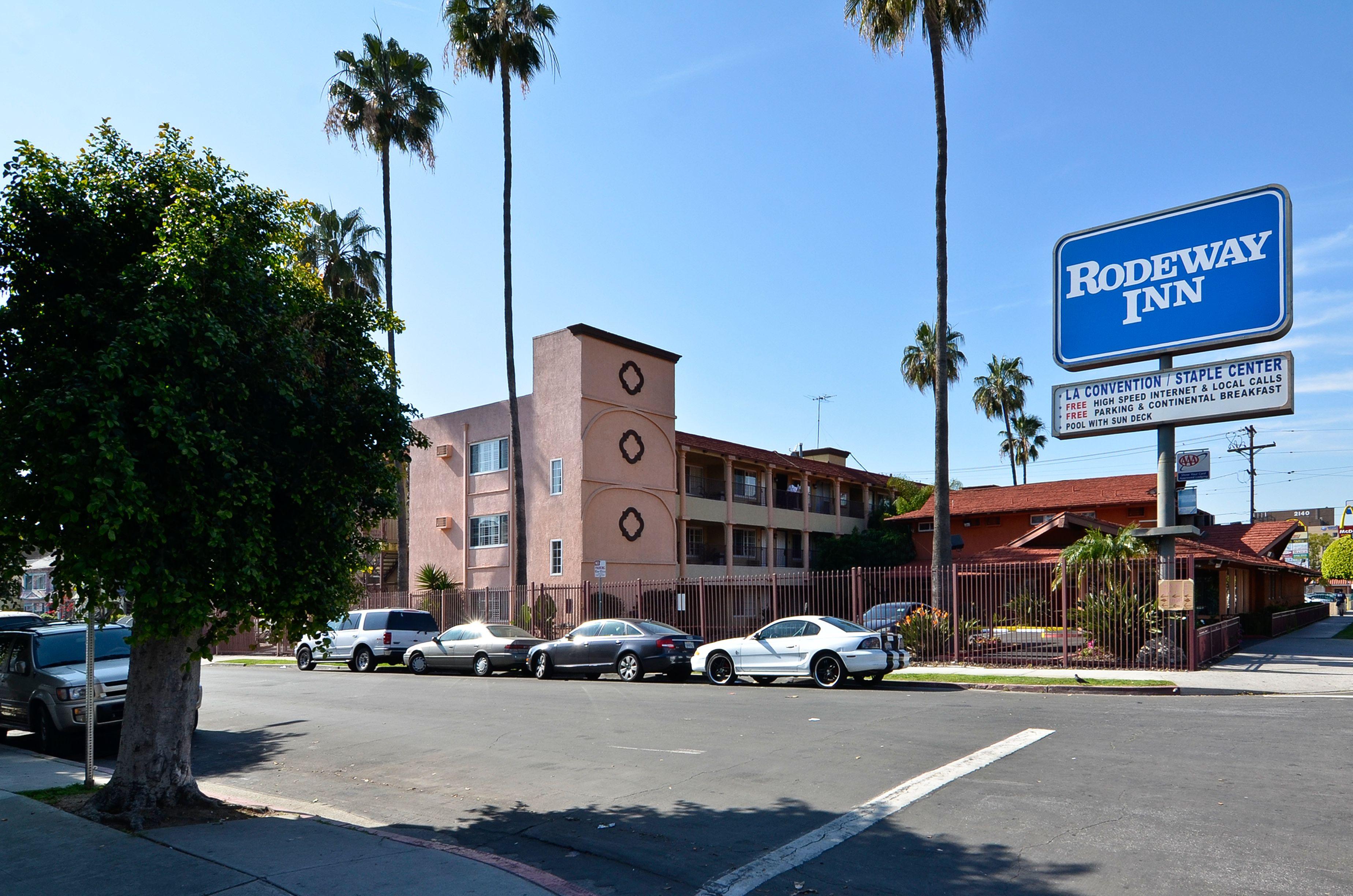 Rodeway Inn Convention Center — Photos 1